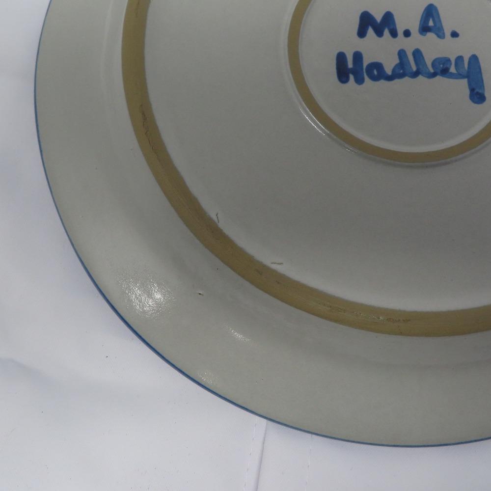 MA Hadley Pottery Blue Whale Dinner Plate Hand Painted Stoneware Nautical VTG - Picture 12 of 14